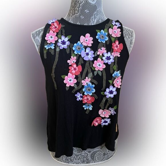 mamatayoe Tops - Mamatayoe Corus Floral Embroidered Open Back  Black Tank Sz Small